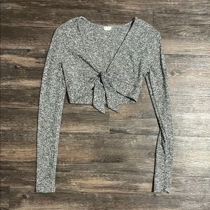 Garage Women’s Gray Tie-Front Long Sleeve Top